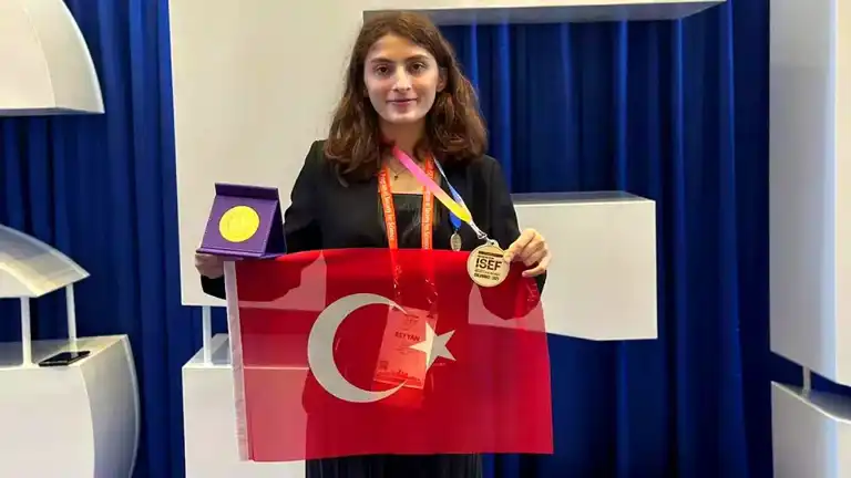 Türk Öğrenci ABD'de Bilim Yarışmasında 4. Oldu!